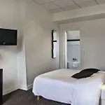 Mercure Paris Longchamp 4* סורן