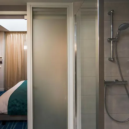 Mercure Paris Longchamp Сюрен