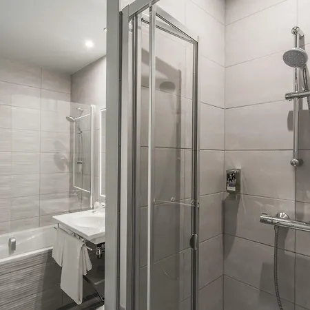 Отель Mercure Paris Longchamp 4*