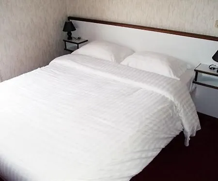 Mercure Paris Longchamp 4* Suresnes