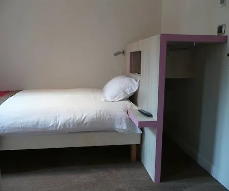 Mercure Paris Longchamp 4* Suresnes