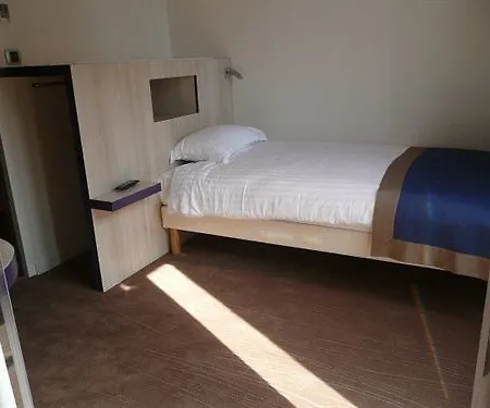 Hotel Mercure Paris Longchamp 4*