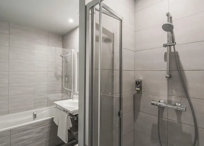 Hotel Mercure Paris Longchamp 4*